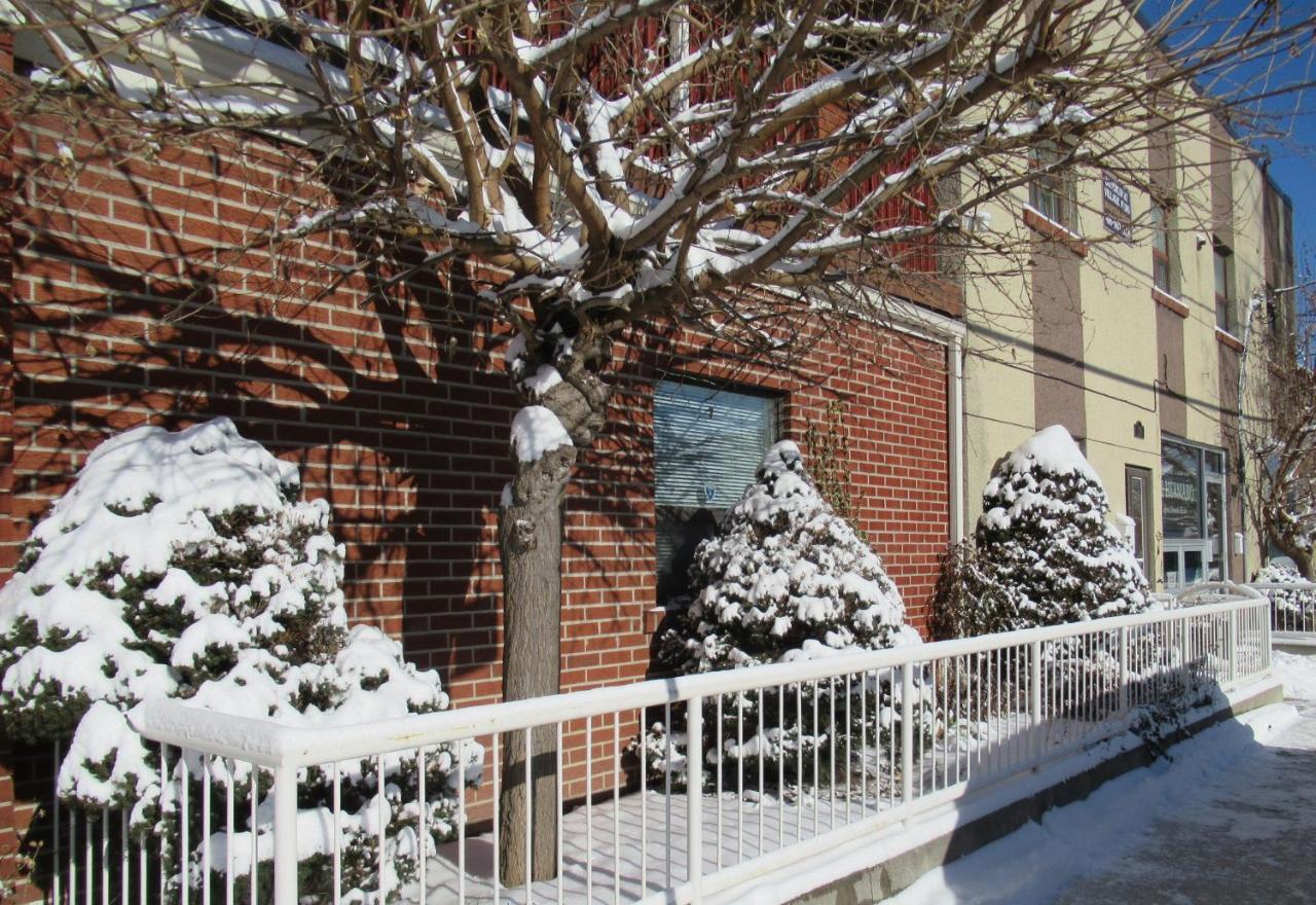 Dovercourt Village Mews Toronto Exterior photo
